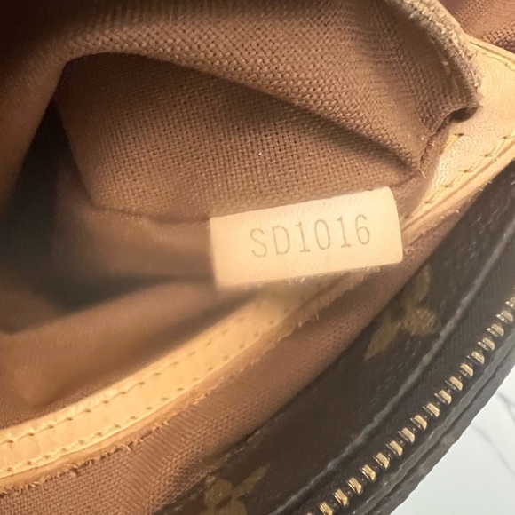 Authentic LOUIS VUITTON Cabas Piano monogram double strap tote - Picture 4 of 9